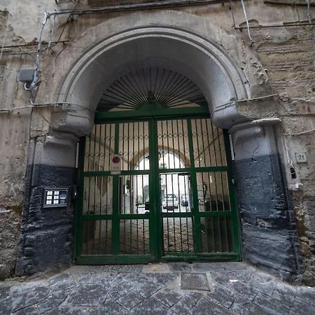 Home Nonna Sabina - Centro Storico Napoli ภายนอก รูปภาพ